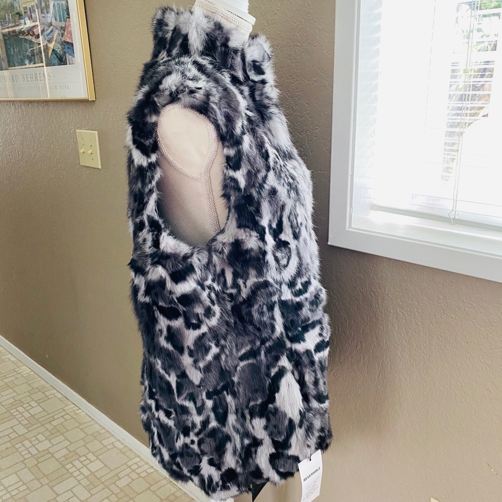 Metric Knits reversible rabbit fur vest, Sz. L - Picture 3 of 16